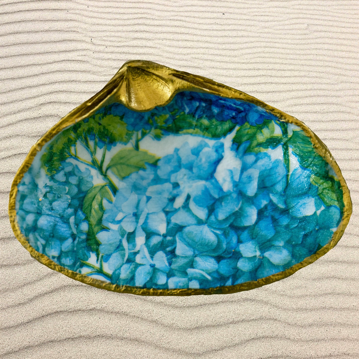 Decoupage Shell-Chatham Hydrangeas