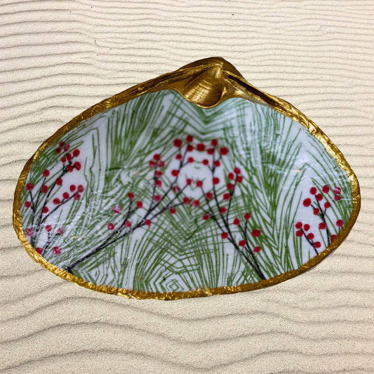 Decoupage Designed Shell-Berries in Pines